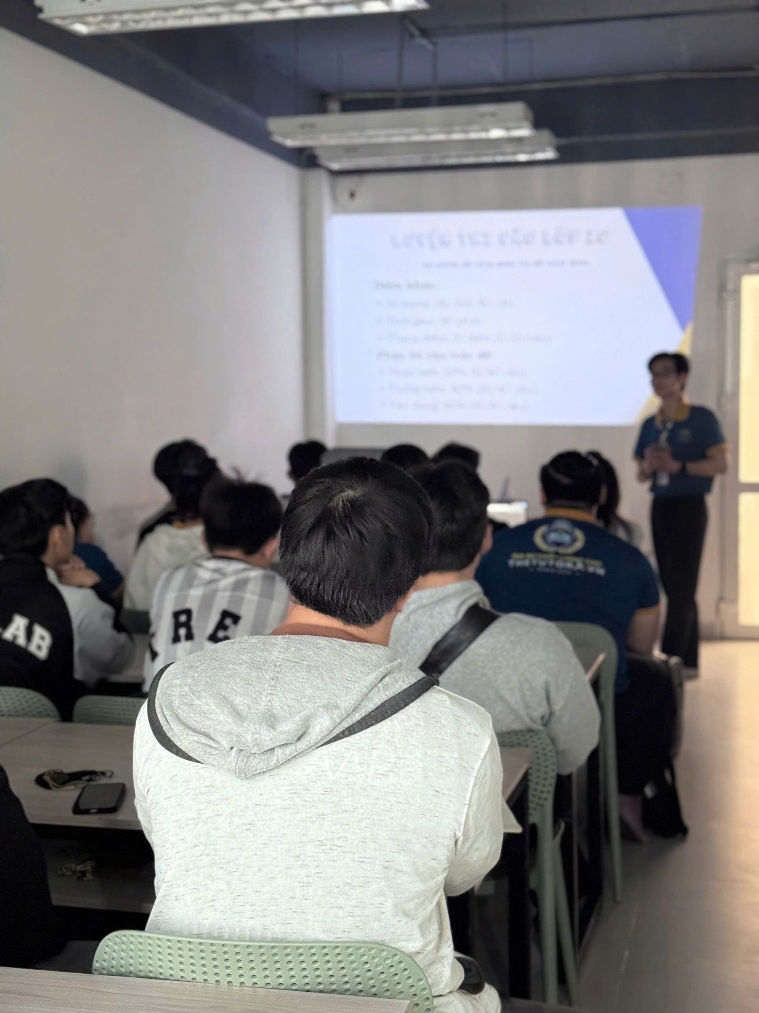 gia-su-the-tutorx-training-gia-su-phan-1.jpg (427 KB)