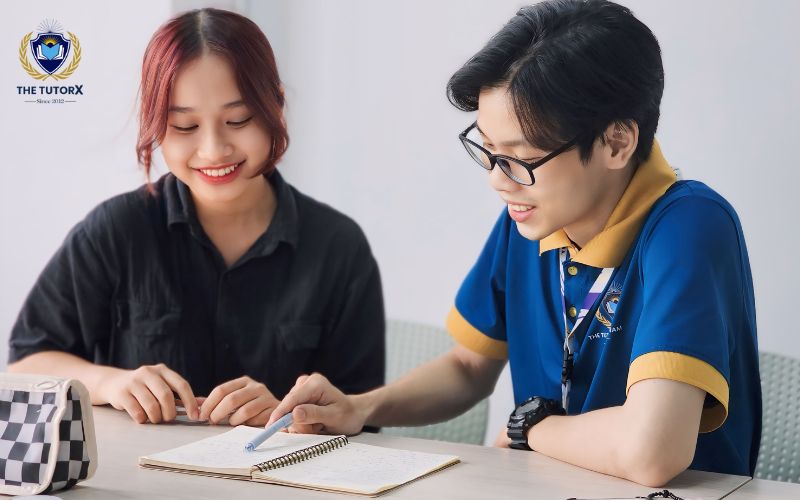Học cùng gia sư giỏi The TutorX cải thiện điểm số 